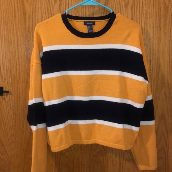 Sweater - Picture 1 of 3